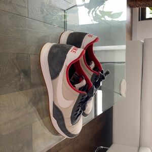 Nike Low Profile Retro